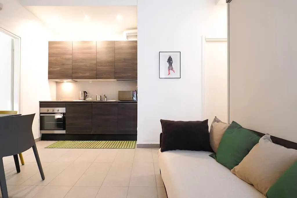 Apartamento Primopiano - Filzi Milán 0*,  Italia